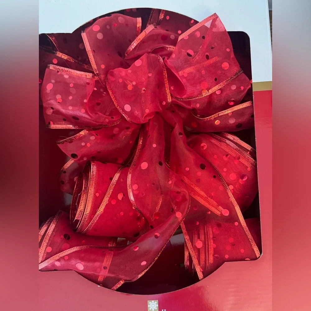 Red Tree Top Bow